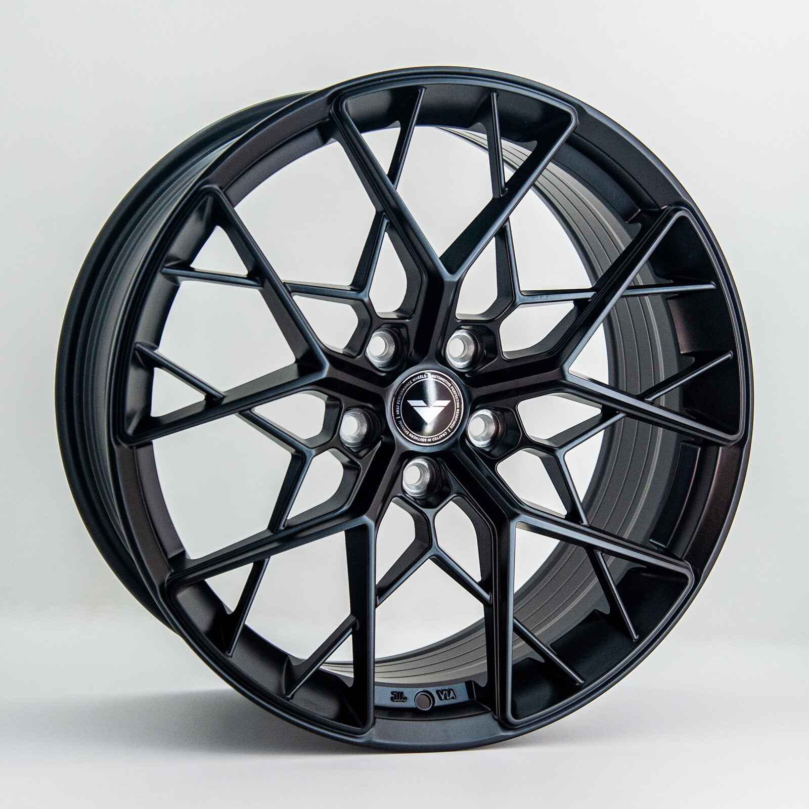 Литі диски GT XF019 R19,5 W8.5 PCD5x114.3 ET35 DIA73.1 (matt black)