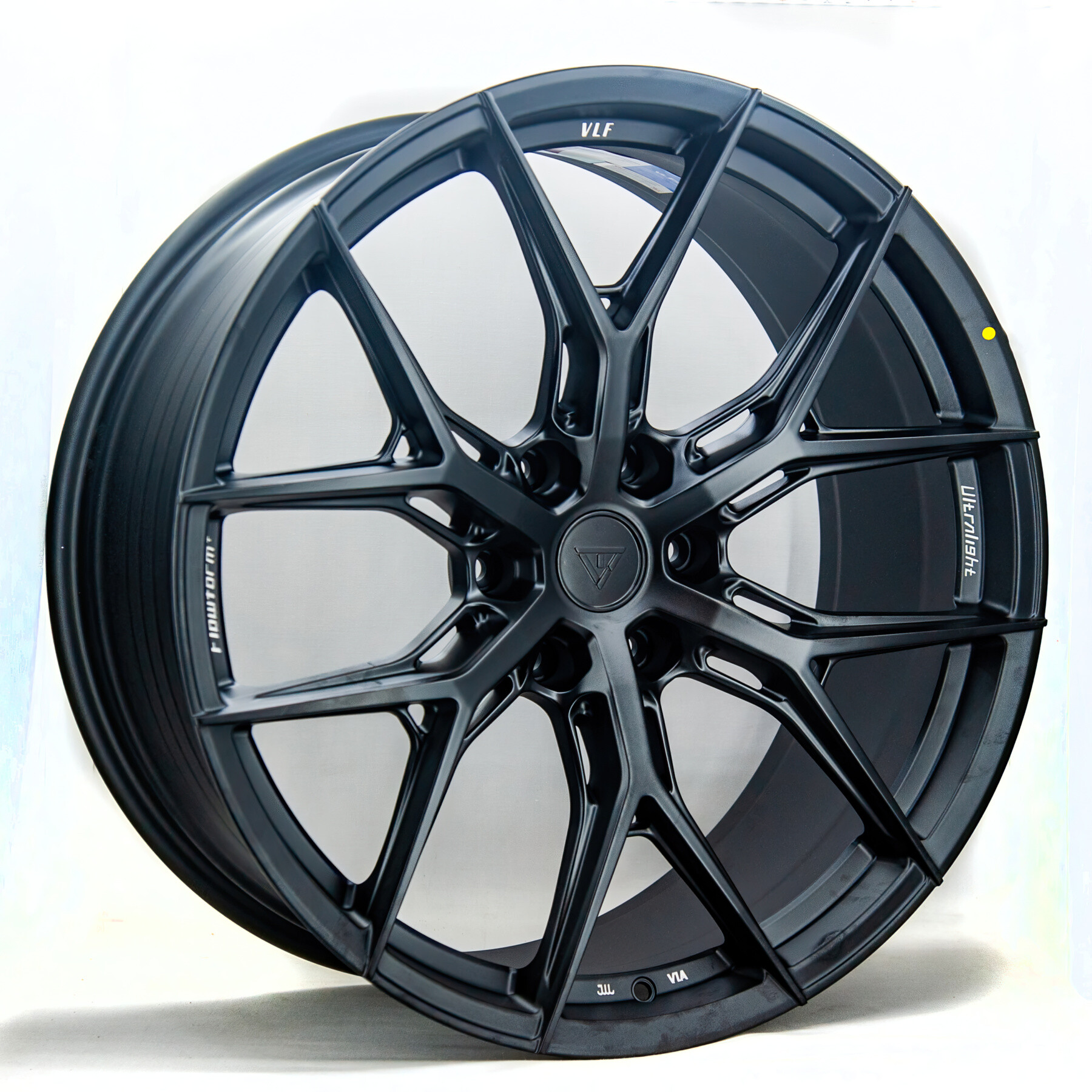 Литі диски VLF VLF-S09 R20 W8.5 PCD6x139.7 ET12 DIA106.1 (matt black)