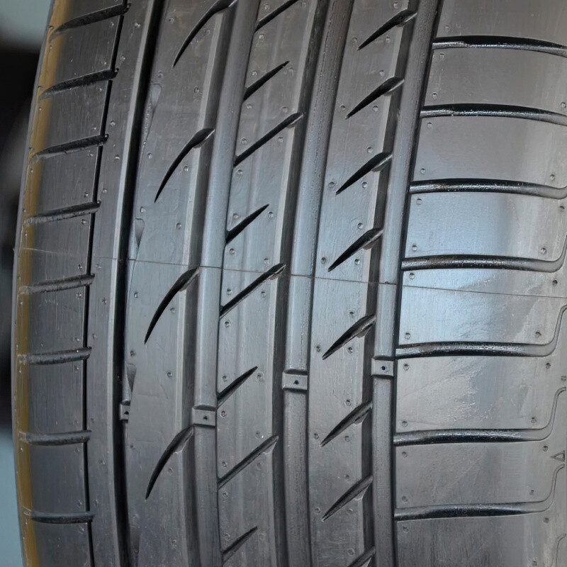 Літні шини Laufenn S-Fit EQ LK01 245/45 ZR19 102Y XL-зображення-4