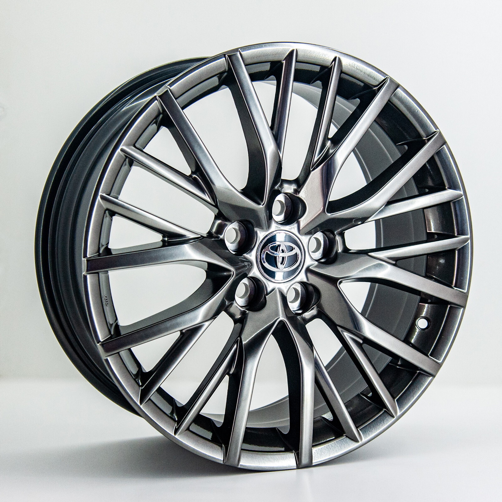 Литі диски GT 18952 R18 W8 PCD5x114.3 ET40 DIA60.1 (HB) Литі диски GT 18952 R18 W8 PCD5x114.3 ET40 DIA60.1 (HB)