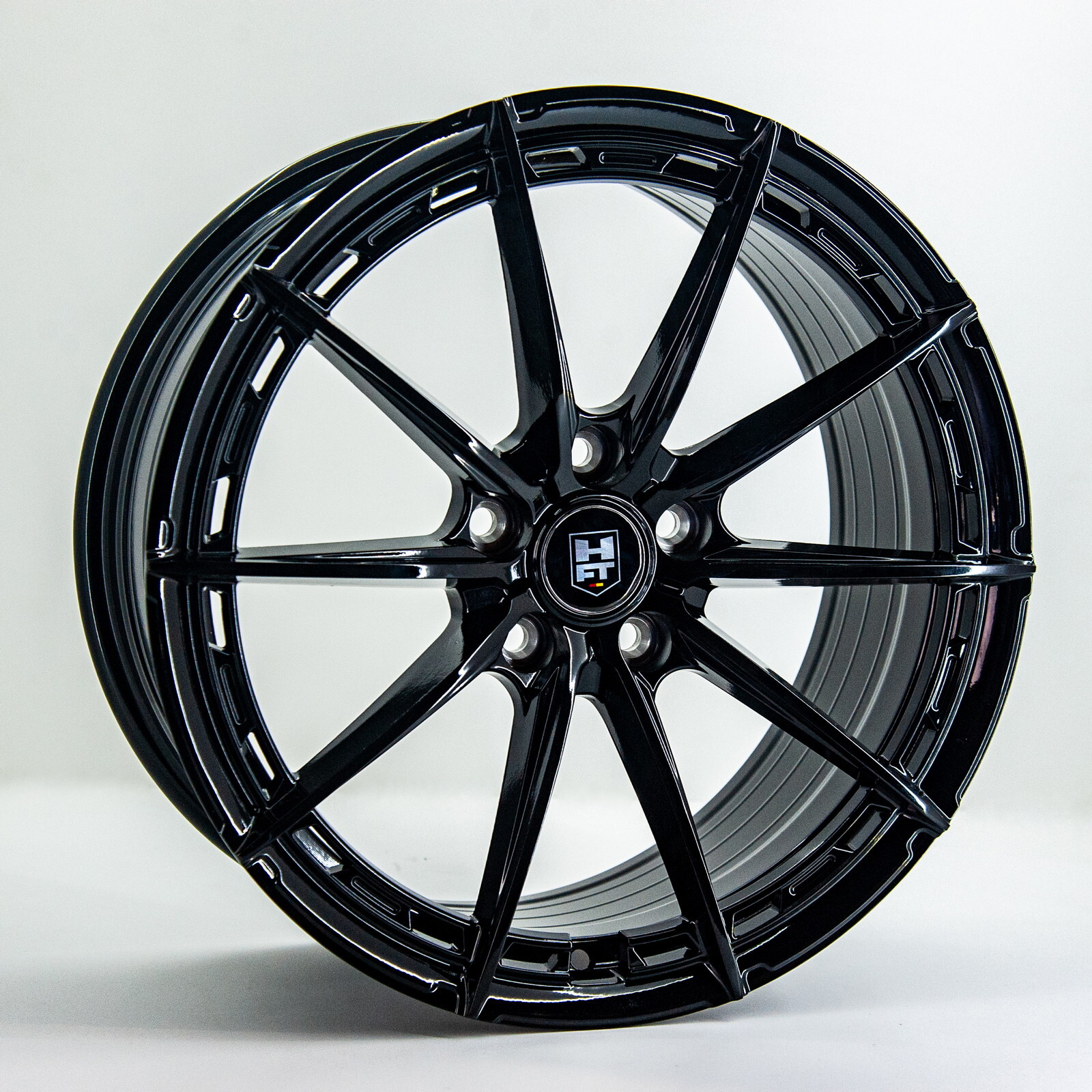 XF006 black Литі диски GT XF006 R17 W7.5 PCD5x114.3 ET35 DIA73.1 (black)