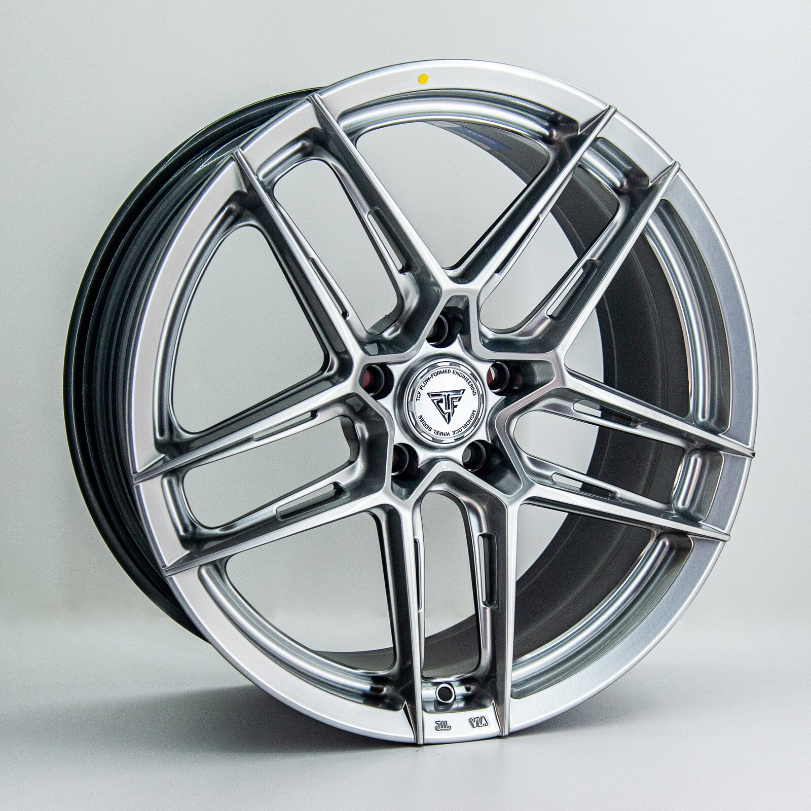 Литі диски VLF TCFP03 R19 W8.5 PCD5x114.3 ET35 DIA73.1 (HB)