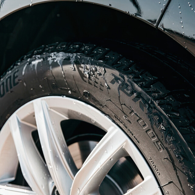 Літні шини Bridgestone Turanza T005 255/40 ZR18 99Y XL *-зображення-5