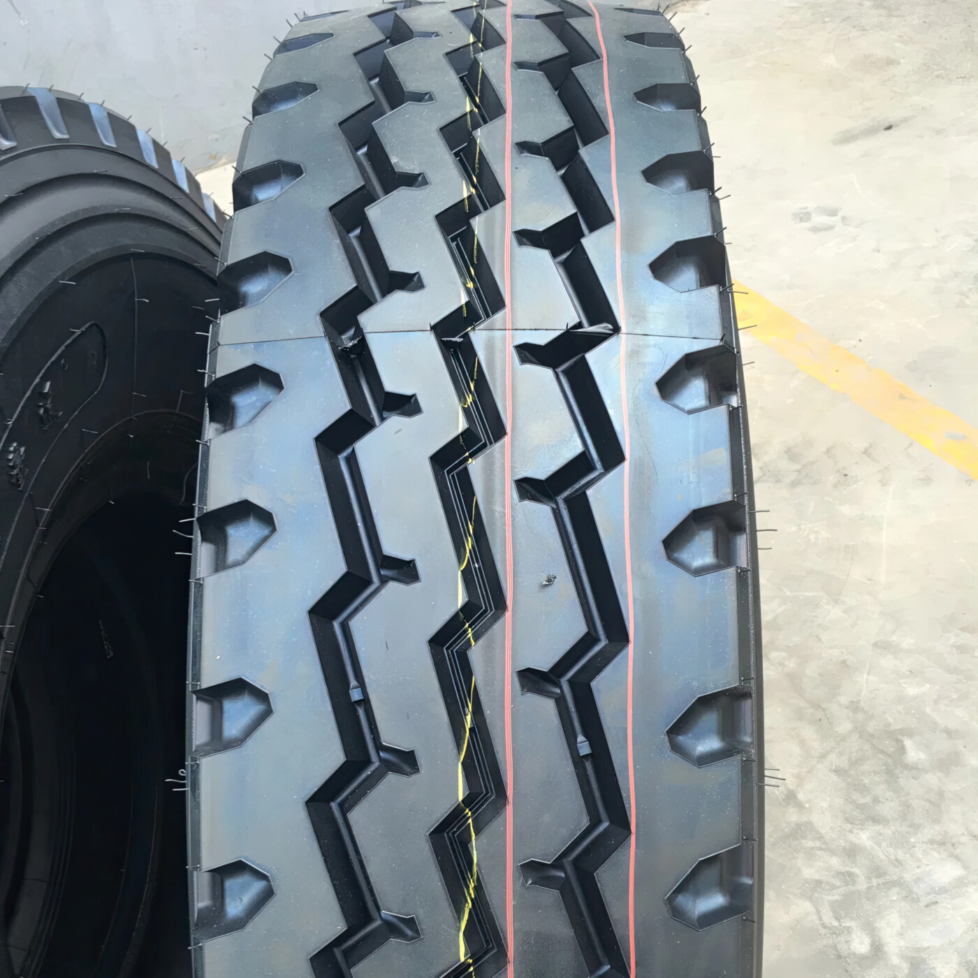 Вантажні шини Taitong HS268 (універсальна) 7.5 R16 122/118L 14PR-зображення-4