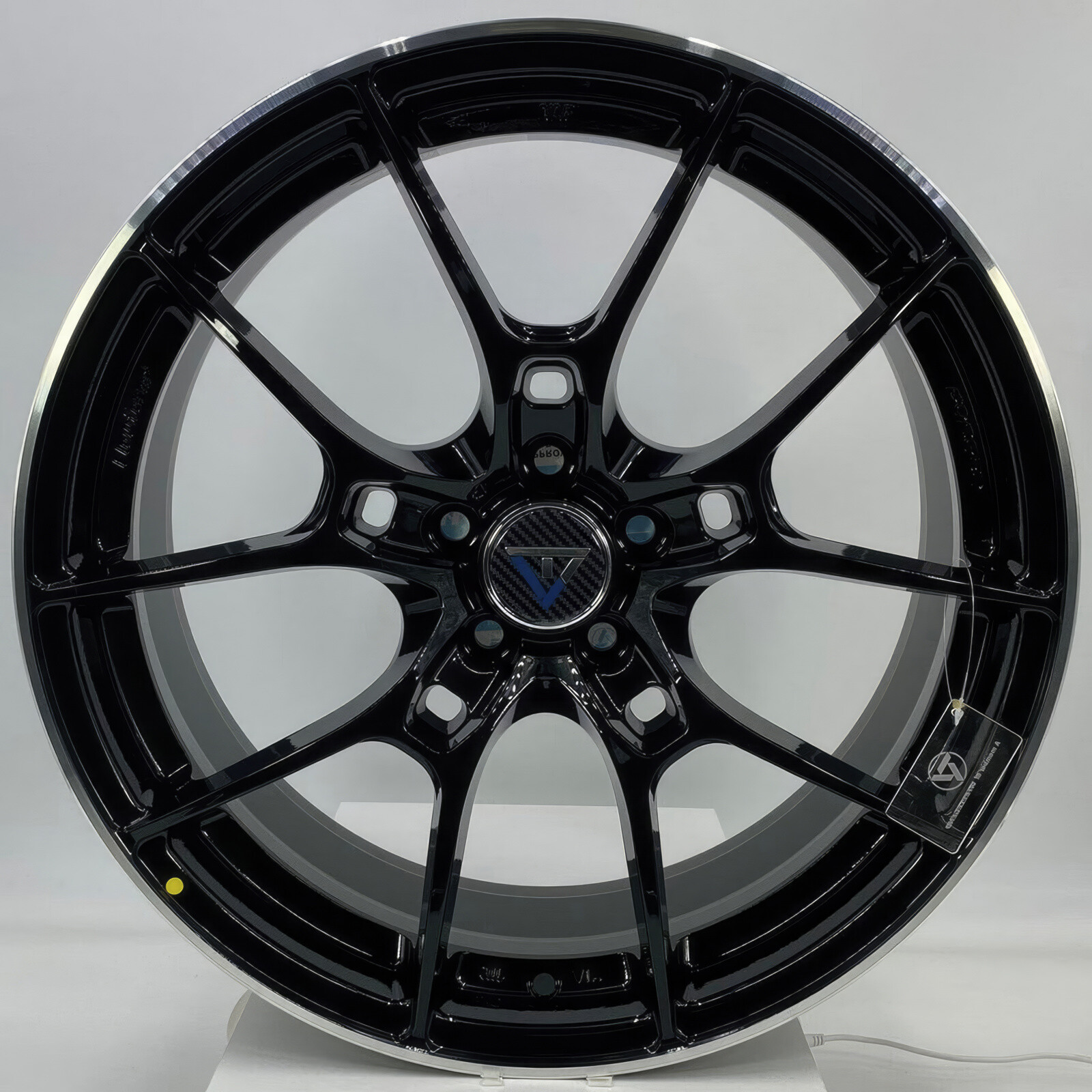 Литі диски VLF ULF09 R19 W8.5 PCD5x112 ET38 DIA66.6 (MBM) Литі диски VLF ULF09 R19 W8.5 PCD5x112 ET38 DIA66.6 (MBM)